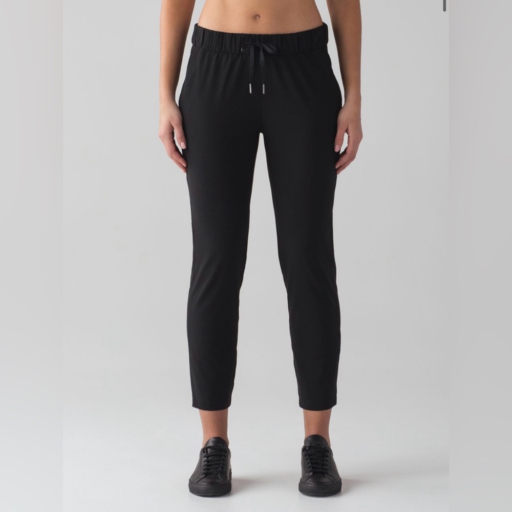 Lululemon Women's On The Fly Pant Woven 28" Black Size 4